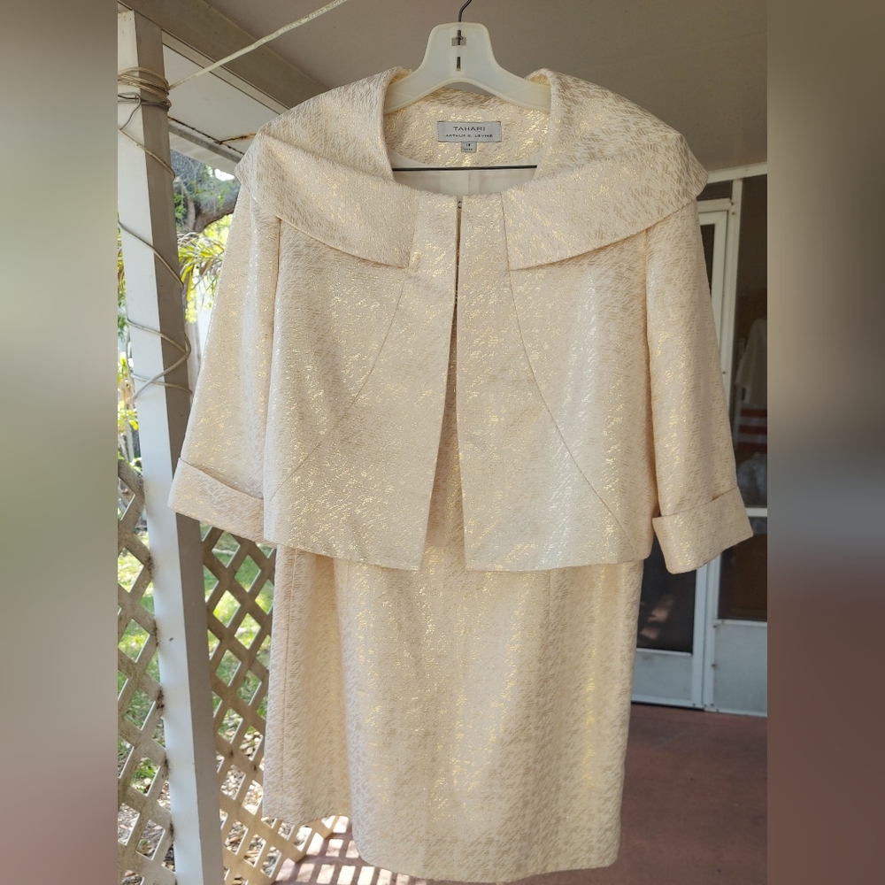 Women's Cream-Colored Dress and Jacket Set — Tahari Arthur S. Levine, Size 18
